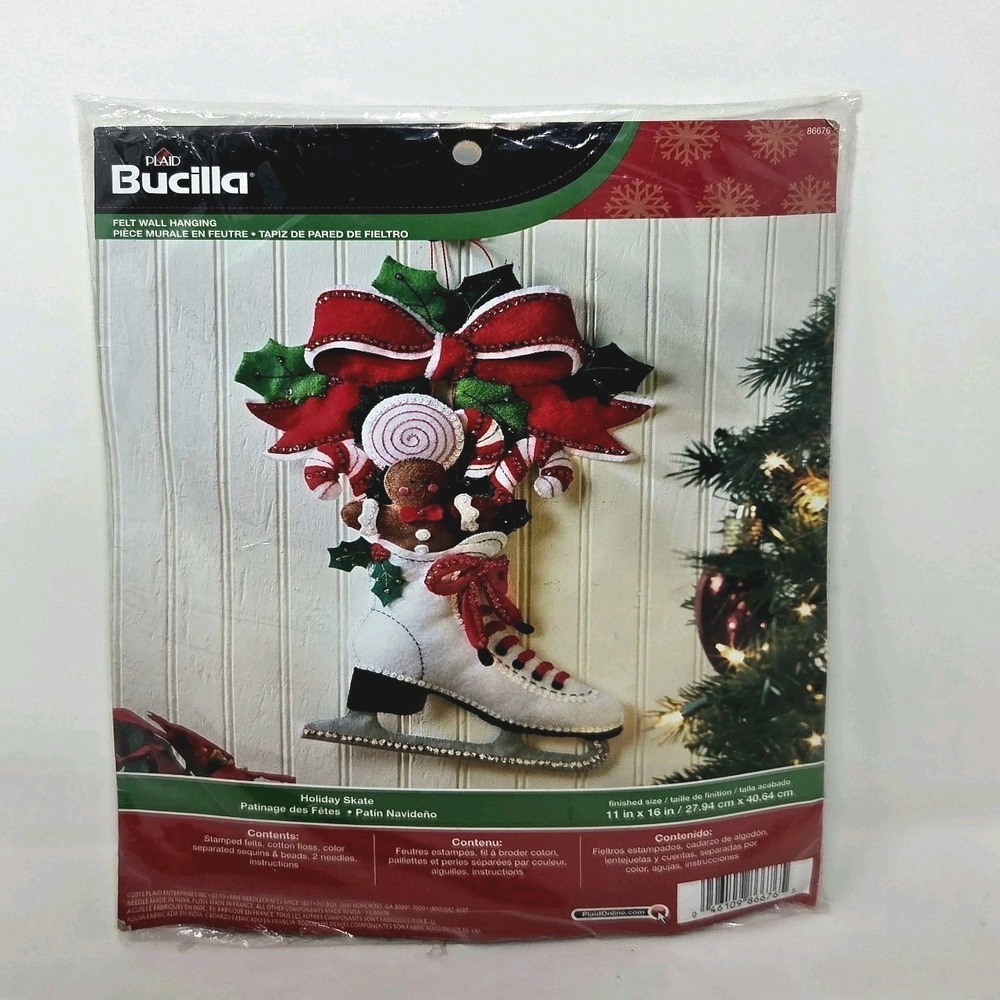 Bucilla 86676 HOLIDAY SKATE with Gingerbread Man Felt Christmas Wall Hanging Kit